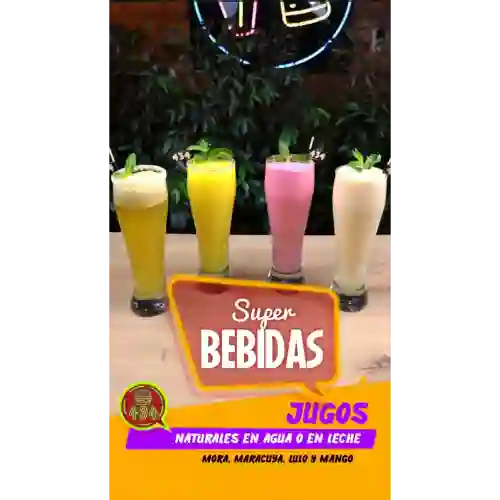 Jugos Naturales en Agua