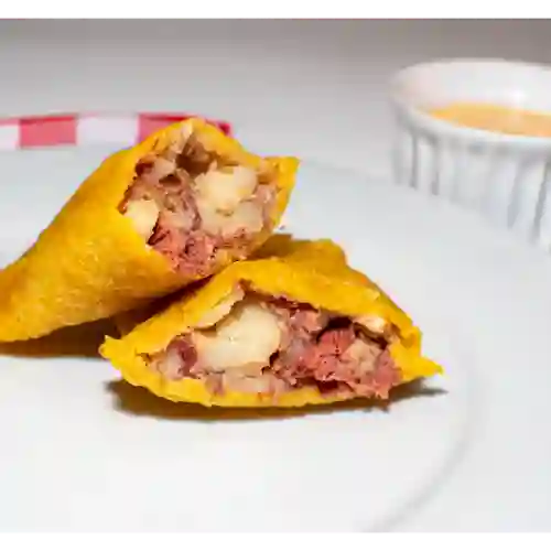 Empanada de Papa y Carne