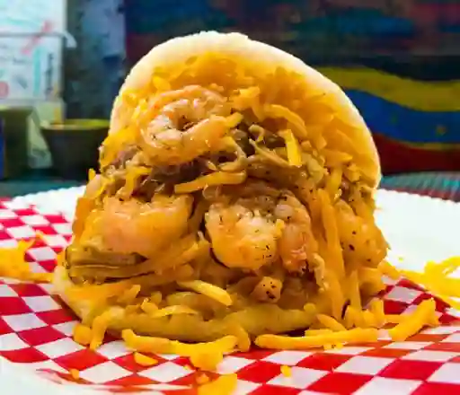 Arepa Mar y Tierra
