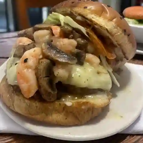 Burger la Cartagenera en Combo