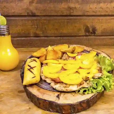 Pechuga con Durazno y Tocineta