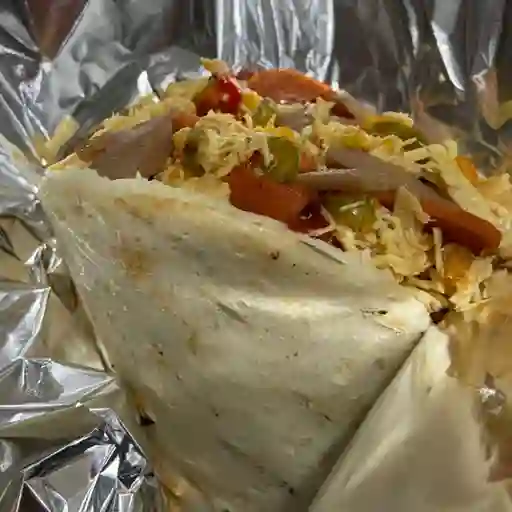 Pollo con chorizo y butifarra