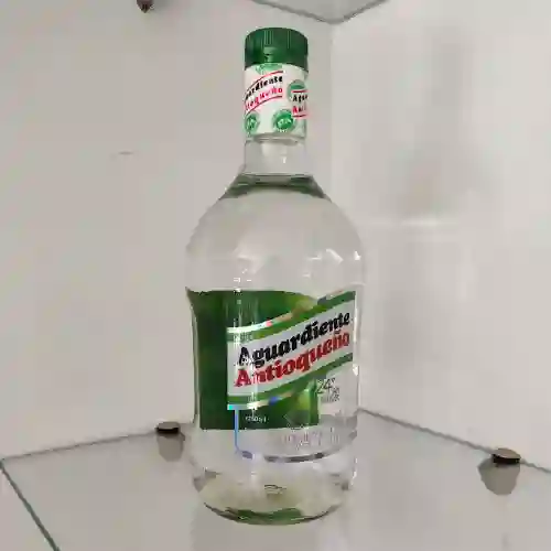 Aguardiente Antioqueño Tapa Verde Garrafa