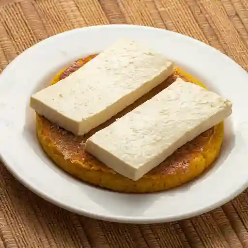 3 Arepas con Queso Cuajada