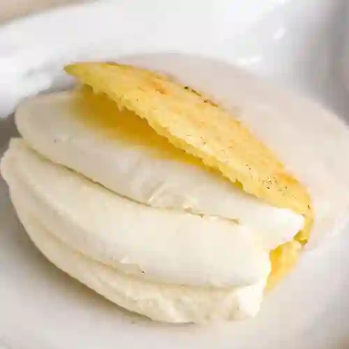 Arepa con Queso de Mano