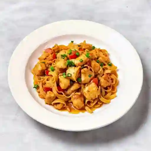 Pasta Nikkei de Pollo