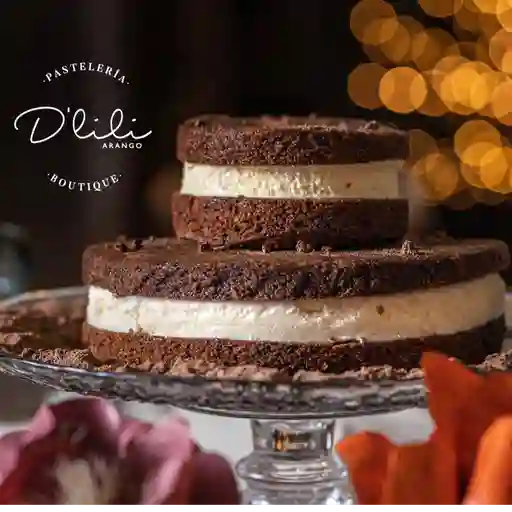 Torta helada de brownie melcochudo