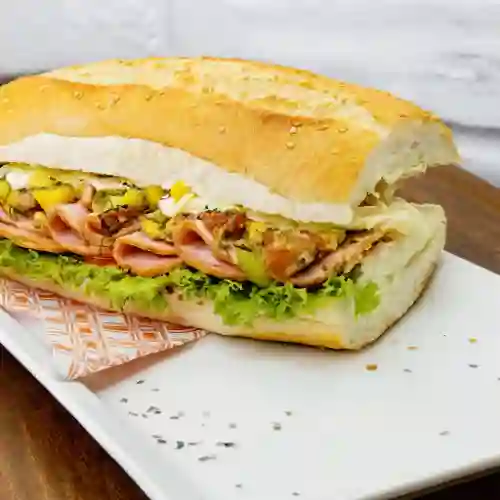 Sándwich Lomo de Cerdo Ahumado