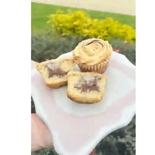 Cupcake de Alpin de Chocolate y Arequipe