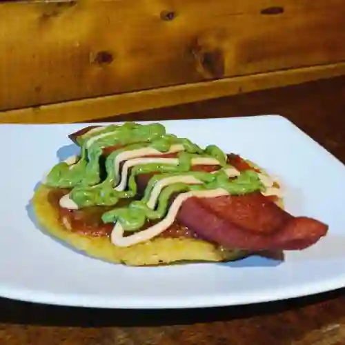 Arepa con Salchichón