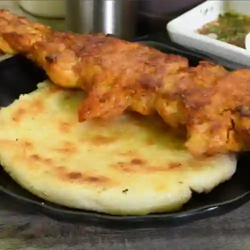 Arepa con Pincho de Pollo