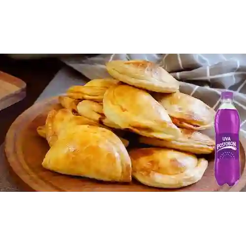Combo Empanada Pollo Queso + Postobon Uva 400 ml