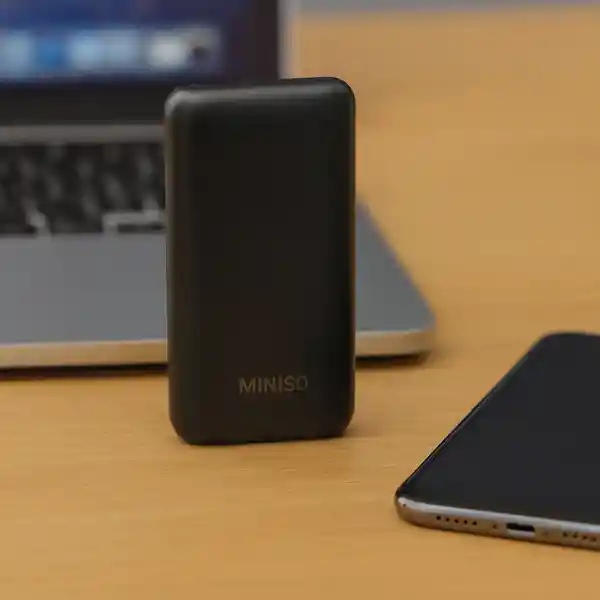 Batería Mini de Respaldo 4000mah Serie Negra Mod M22 Miniso