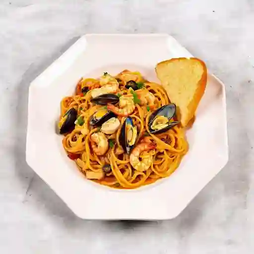 Fettuccine con Mariscos