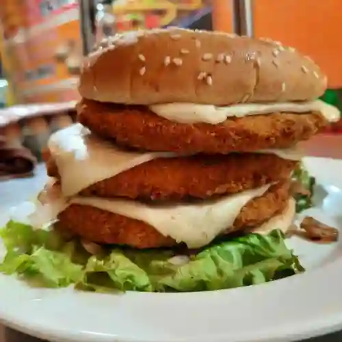 Hamburguesa Triple Pollo Apanado