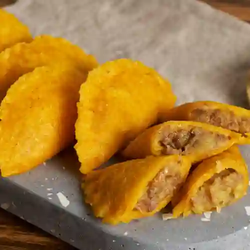 Empanadas de Carne X 16 Und
