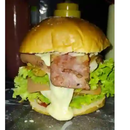 Hamburguesa Mixta + Papas Fritas