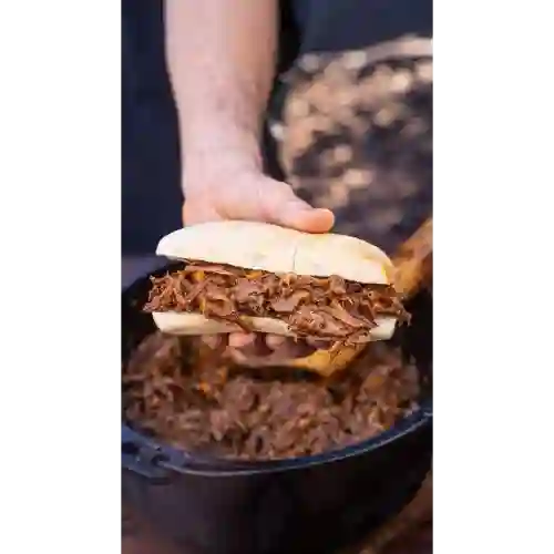 Torta de Birria de Res