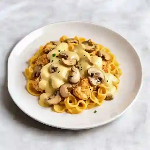 Pollo en salsa alfredo