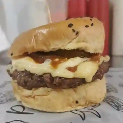 Hamburguesa con Tocineta y Huevo