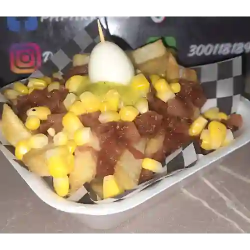 Salchipapa Tocineta
