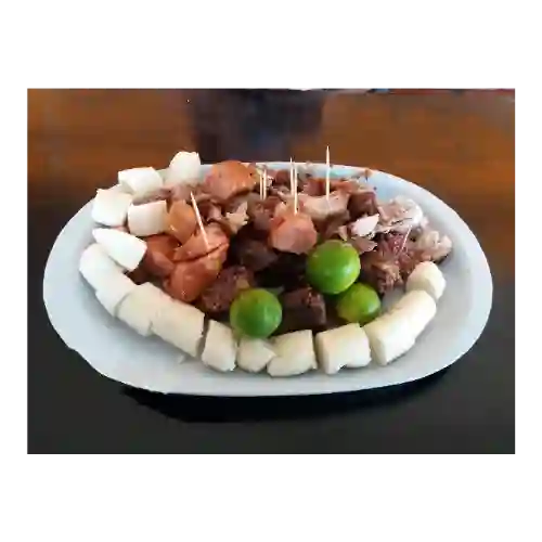 Picada Mixta con Chorizo + Bebida