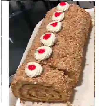 Brazo de Reina con Arequipe y Maní