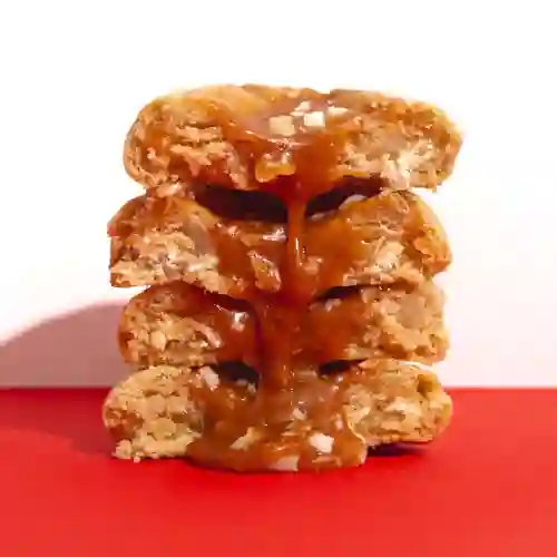 Galleta de Caramelo Salado con Macadamia