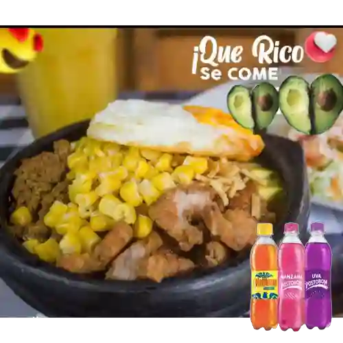 Combo Cazuela de la Casa + Gaseosa Postobón 400 ml
