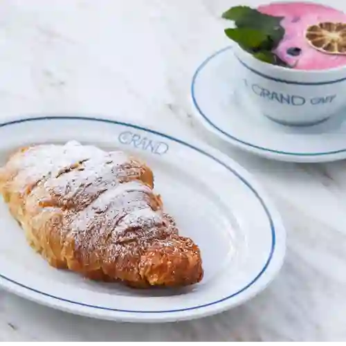 Croissant Almendras y Aromática