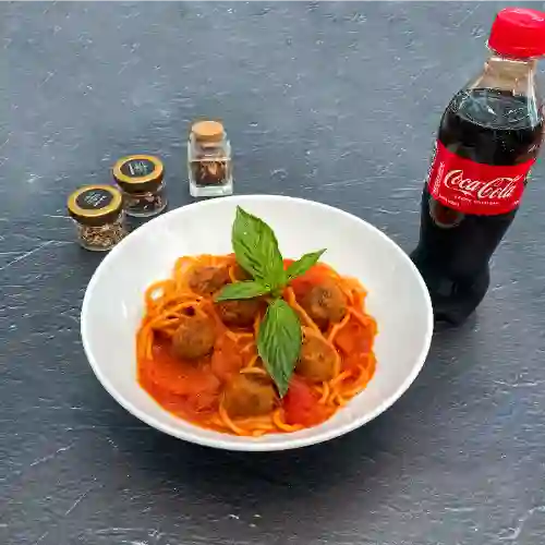 Spaghetti Napolitana para 2 + Bebida