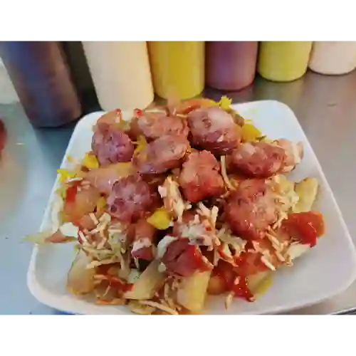 Salchipapa con Chorizo