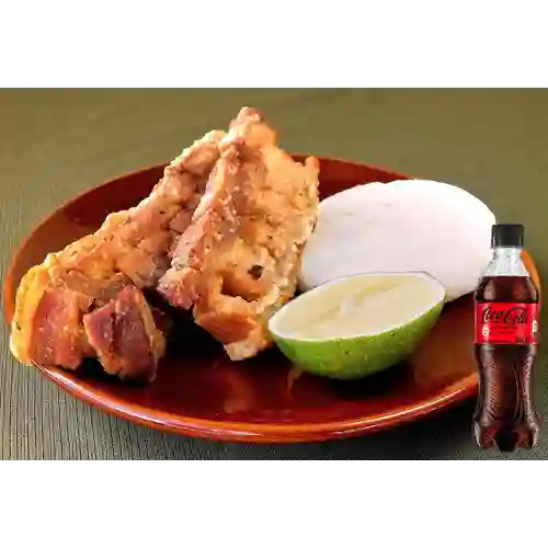 Plato de Chicharrón c/ Arepa +Cocacola S/az 400ml