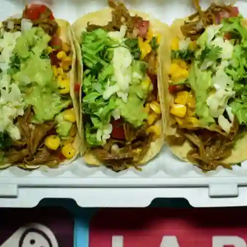 Tacos X 3 de Res Desmechada