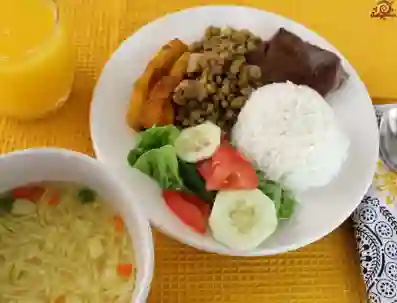 Almuerzo Corriente