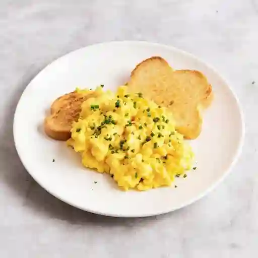 Huevos revueltos con tostadas
