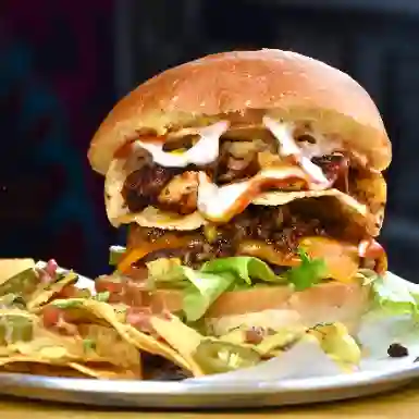 Hamburguesa Especial con Taco Mexicano