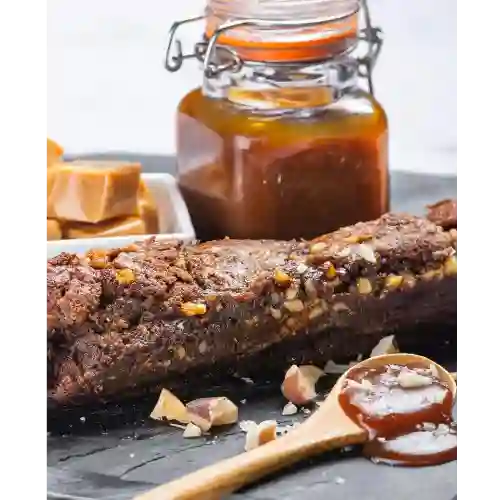 Brownie de Nueces y Caramelo