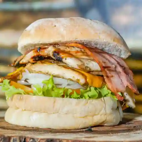 Combo Hamburguesa de Pollo Filet + Papas