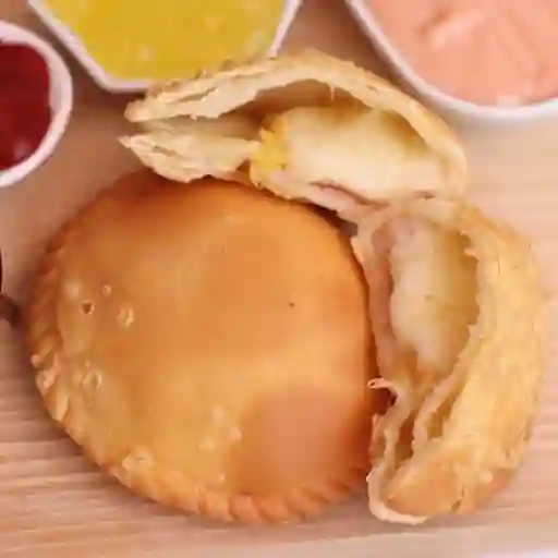 Empanada jamón y queso