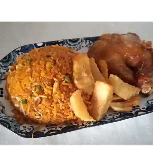 Caja de arroz chino 2 personas 1/4 pollo