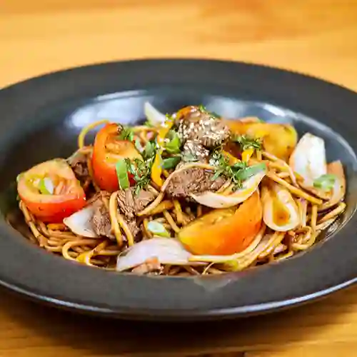Tallarín Saltado con Lomo