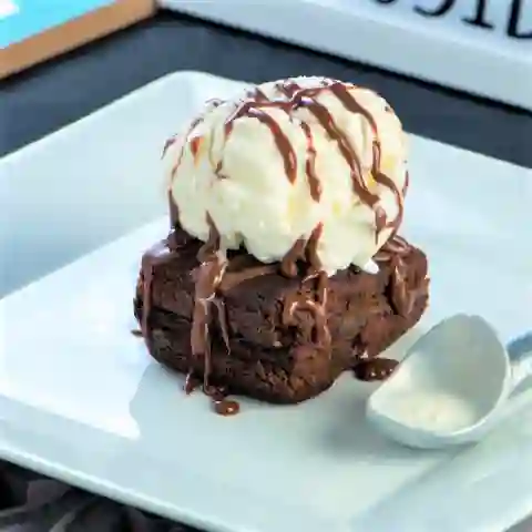 Brownie con Helado 16 Oz
