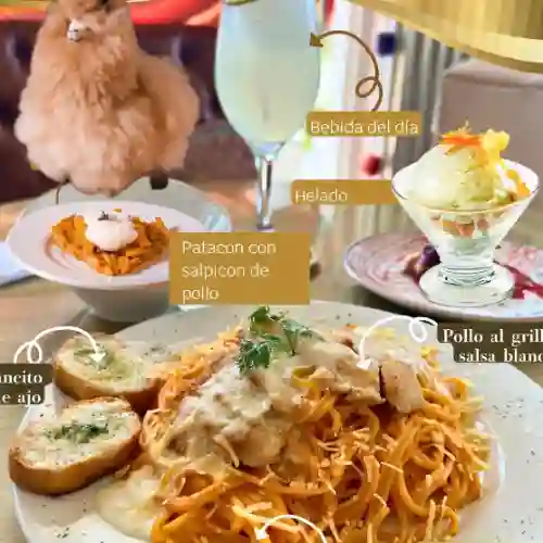 Pastas Napolitanas con Milanesa de Pollo