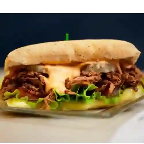 Sándwich Carne y Tocineta