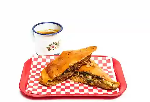 Burro de Birria con Consomé