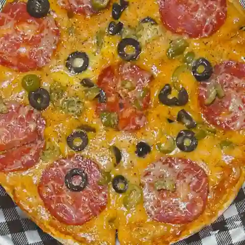 Pizza Mediterránea
