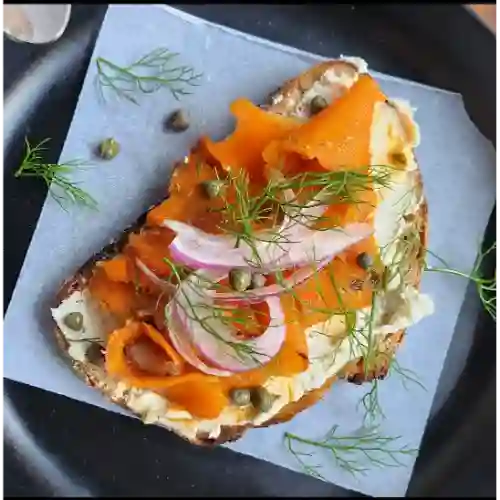 Tostada de Zalmón