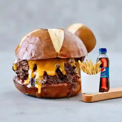 Combo Sandwich Cerdo Bbq y Cheddar