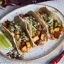 3 Tacos de Chorizo Artesanal Estilo México, con Papas